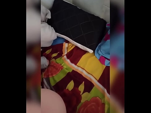 ❤️ La meva companya de pis es queda sola a casa perquè el seu marit se'n va de vacances i jo aprofito per follar-la i omplir-li el cul de llet ❌ Vídeo de sexe a nosaltres ☑